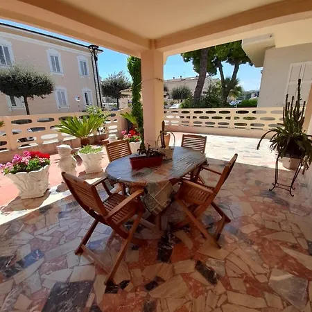 Bouganville Casa Vacanza Ambiente Climatizzato Con Wi Fi Pineto Exterior photo